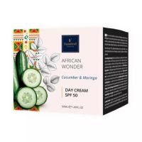Дневной защитный крем для лица с огурцом и морингой Famirel African Wonder Cucumber & Moringa SPF 50